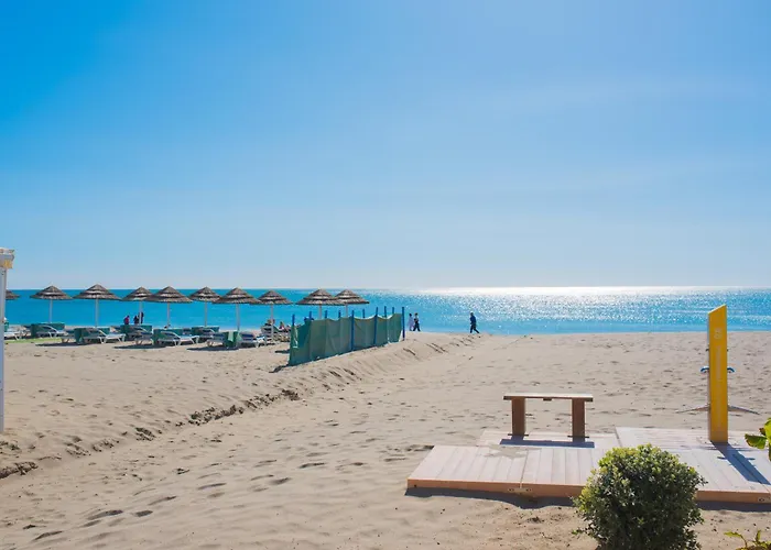 A 50 M De La Playa Apartment *