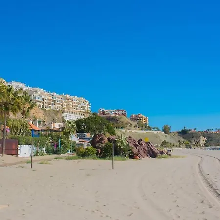 A 50 M De La Playa