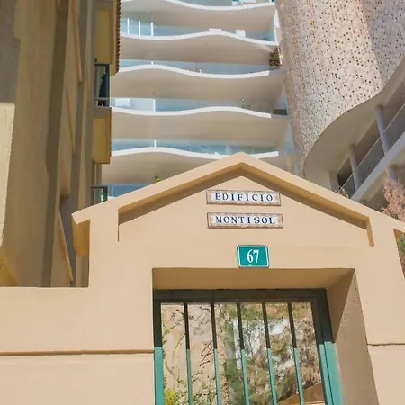 A 50 M De La Playa Apartment
