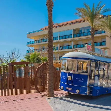 A 50 M De La Playa Apartment