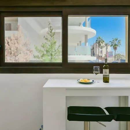 A 50 M De La Playa Apartment