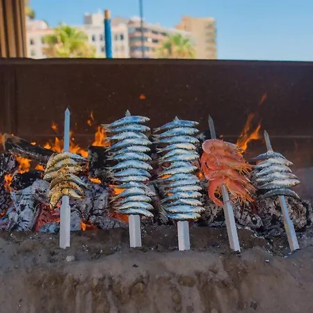 A 50 M De La Playa Apartment